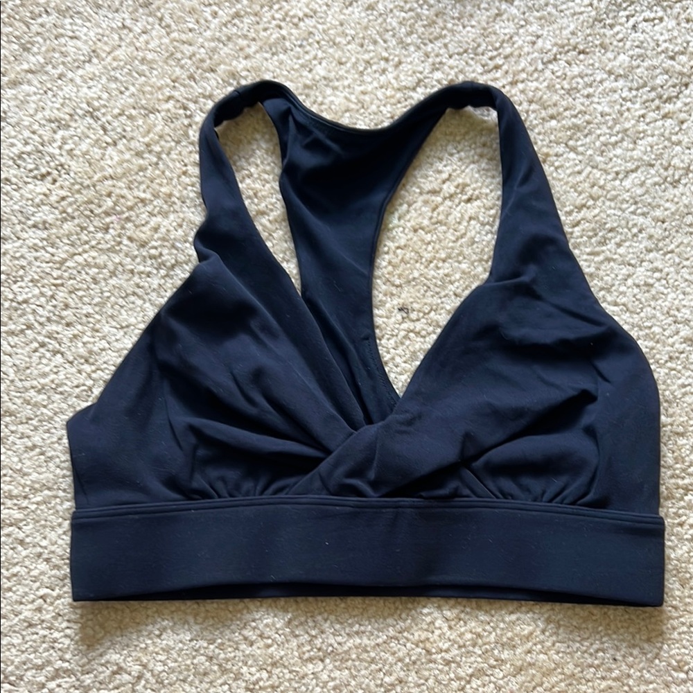 Black Lululemon twisted front racerback bra (nulu)